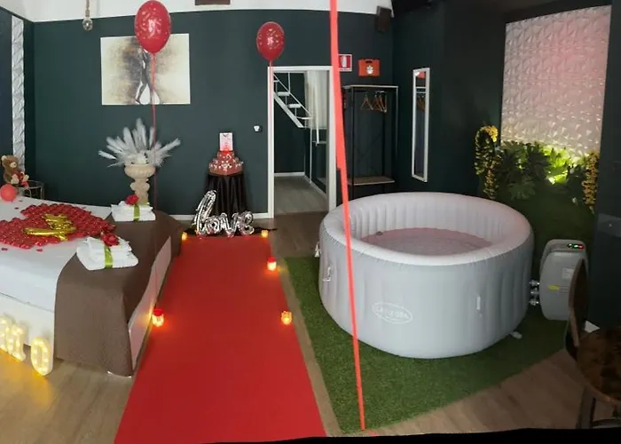 Loto Luxury לינה וארוחת בוקר 4*
